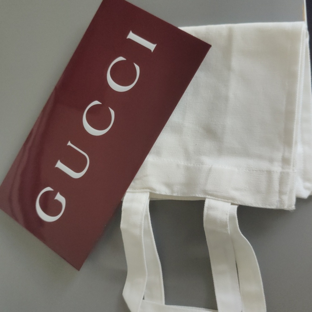 Gucci Medium White Fabric Gift Bag with Gucci Envelope NEW